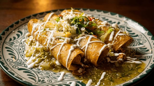 Enchiladas Verdes Pollo.